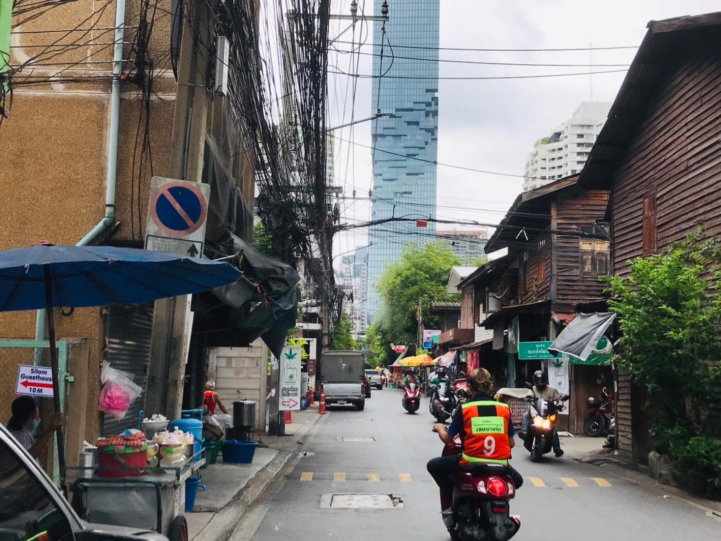 Silom Guesthouse กรุงเทพมหานคร ภายนอก รูปภาพ