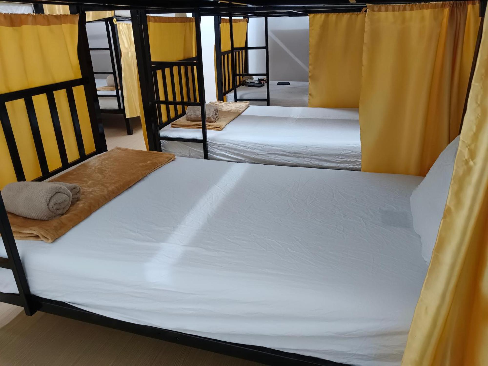 Silom Guesthouse กรุงเทพมหานคร ภายนอก รูปภาพ